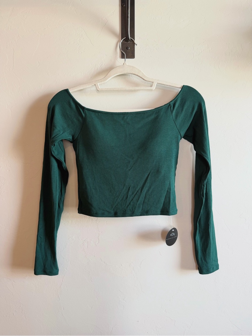 Klassy Network Ribbed Off-The-Shoulder Long-Sleeve Crop